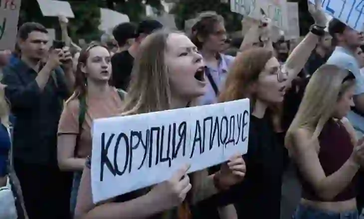 “Ne zgjodhëm Evropën, jo autokracinë”/ Ukraina në qendër të debatit për ligjin kundër korrupsionit