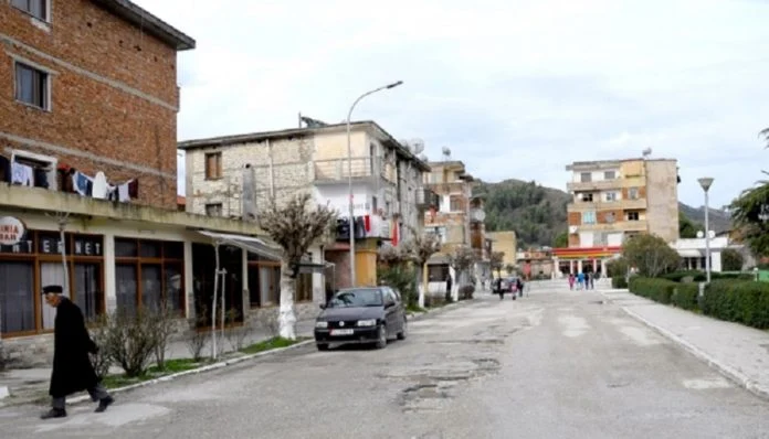 Nën hetim i riu nga Memaliaj, ja çfarë i gjeti policia në banesë