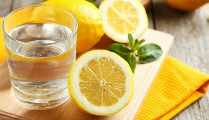 Nëse keni një nga këto 6 probleme shëndetësore, konsumoni limon!