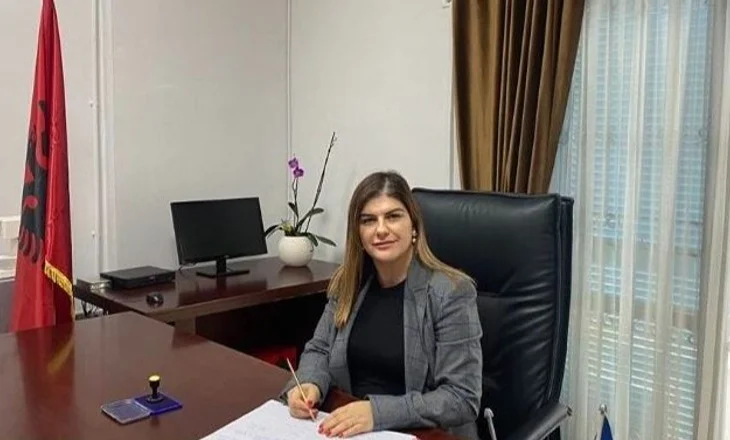 Nga “detyrim paraqitjeje” në drejtimin e Portit të Sarandës, Aida Demi rikthehet si kapitene e korrupsionit