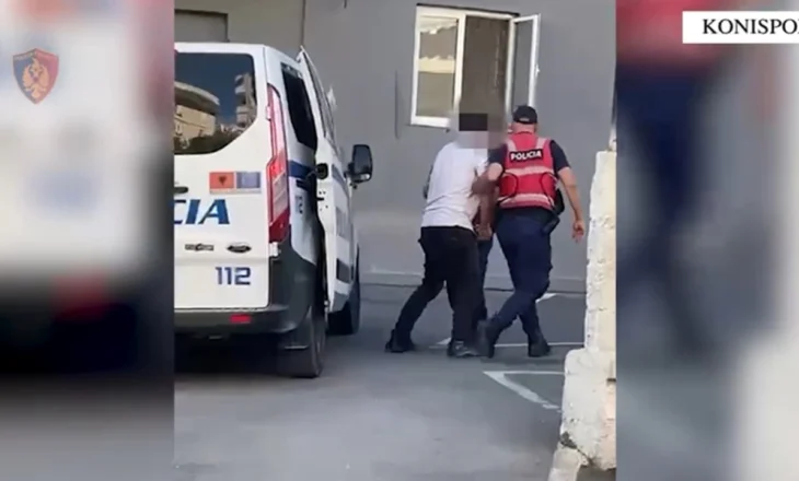 Një adoleshent dhe një 51-vjeçar që theu masën e arrestit në shtëpi, arrestohen dy të dyshuarit për zjarrvëniet në Konispol dhe Dukat