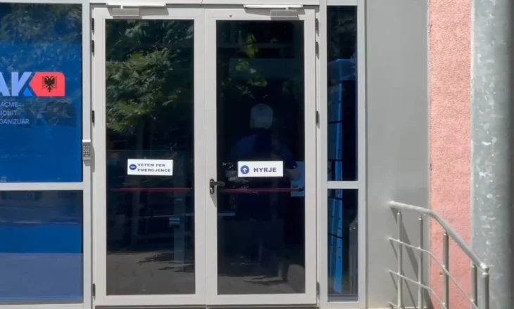 Një i penduar në SPAK rrëfen korrupsionin e zyrtarëve të lartë/ Dorëzon çdo të dhënë kundër çiftit Veliaj-Xoxa (Emri)