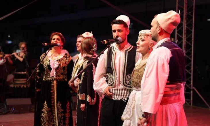 Një mbrëmje e paharrueshme në zemër të Tetovës: Festë e pasur kulturore dhe folklorike shqiptare