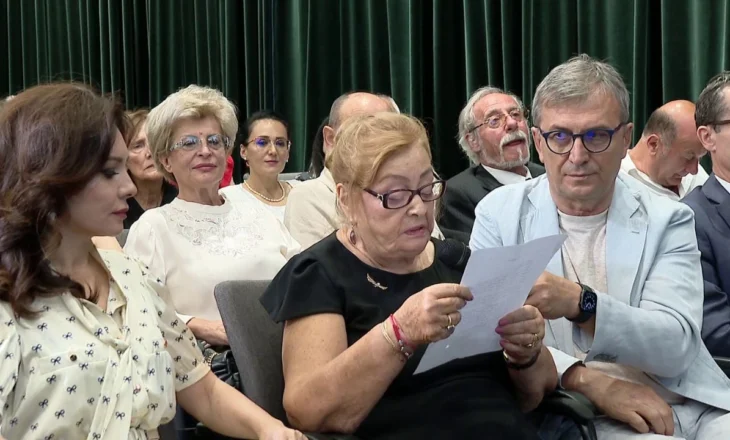 Një vit pa Ismail Kadarenë, Helena Kadare: Jeta e tij ishte në thelb jeta e Shqipërisë që kërkonte liri, barazi dhe progres