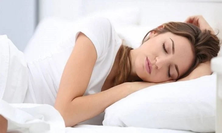 Njihuni me dy pasojat e shëndetit nëse vendosni të flini gjumë gjatë ditës