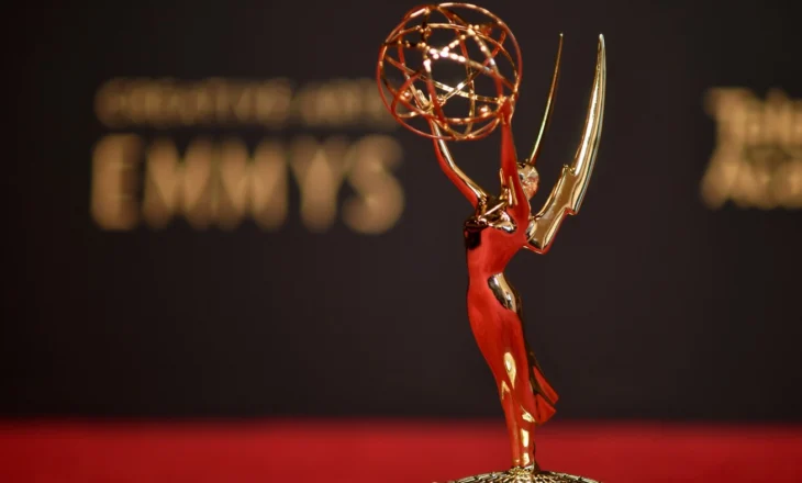 Nomiminet e “Emmy Awards 2025”, kryesojnë “Severance” dhe “The Penguin”. Në garë edhe aktori i vogël Owen Cooper
