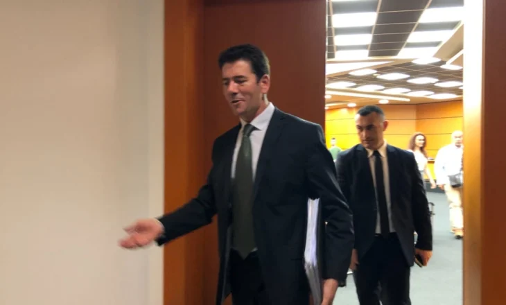 “Nuk do dëgjojmë idiotësirat e këtij idioti”, Dhoma e Avokatëve reagon ashpër pas deklaratës së prokurorit të SPAK në sallën e gjyqit