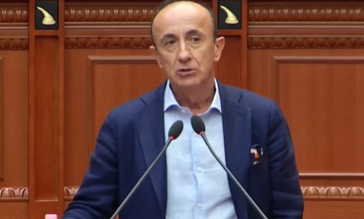 ‘Nuk largohem si servil’, Sula mban fjalimin e fundit në Kuvend: Edhe pse deputet ‘katunar’ kam tërhequr vëmendje