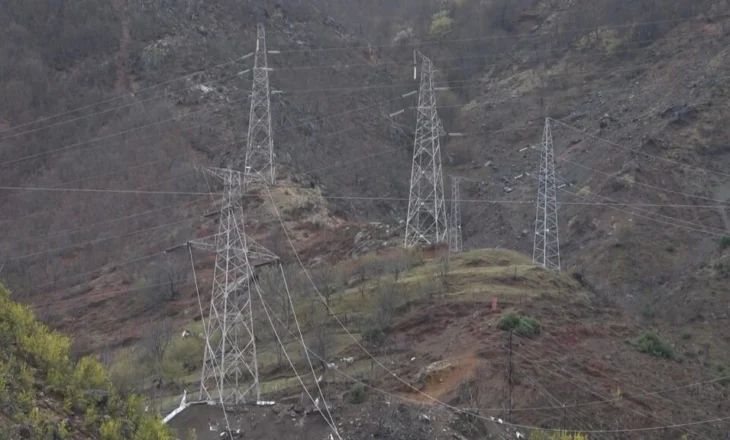 OSHEE: Nuk ka energji elektrike për ndërtimet pa leje