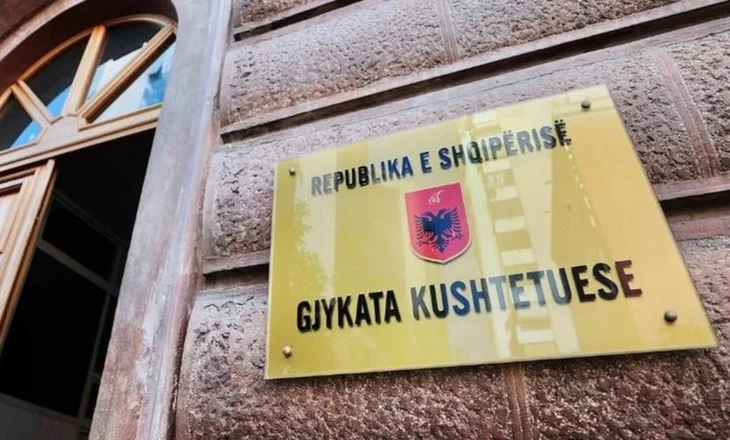 Paga e nivelit të diplomës/ Shfuqizimi i VKM-së, Kushtetuesja rrëzon Sindikatën e Mësuesve