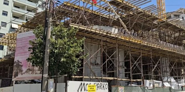 Pallati i sekuestruar në Vlorë: Investitor, ish-drejtori i Urbanistikës në bashki