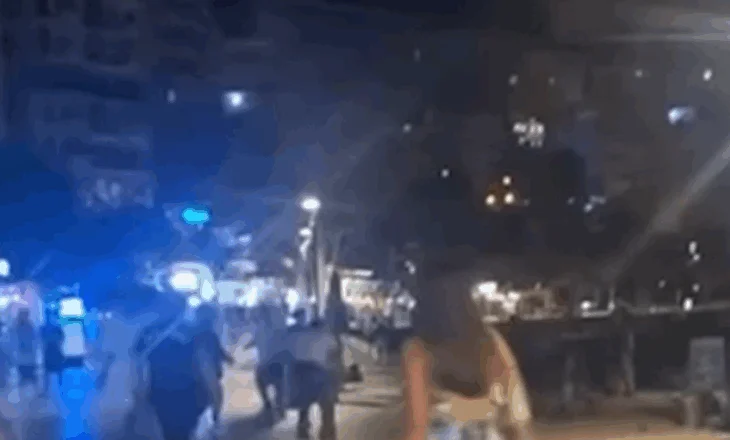 PAMJET e rënda! Kërcet grushti dhe shkopi mes Sarandës, pushuesit në panik