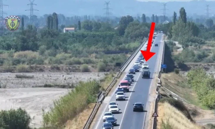 Parakalimet e rrezikshme të shoferëve, ‘kokë më kokë’ makinave të korsisë tjetër! 765 gjoba në një javë