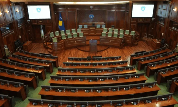 Pas 54 përpjekjeve të dështuara në Kuvendin e Kosovës, sot hyn në fuqi vendimi i Gjykatës Kushtetuese