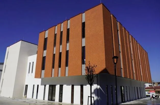 Pas Fierit dhe Lushnjes, nis ristrukturimi edhe në Roskovec – dorëheqjet kërkohen nga kryebashkiakja