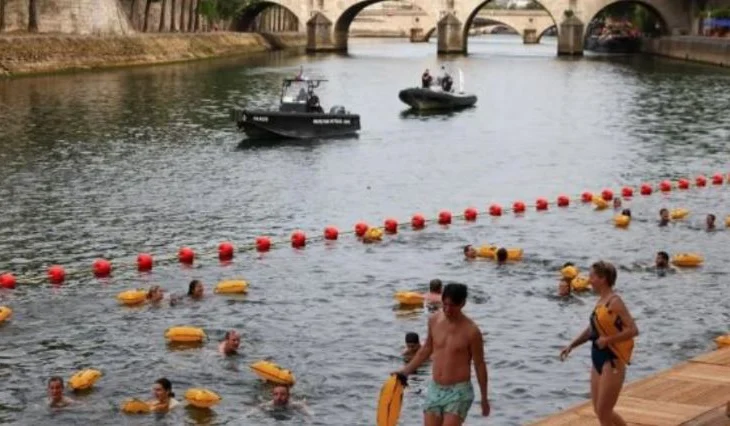 Pas gati një shekulli ndalim, lumi Sena në Paris rihapet për notarët