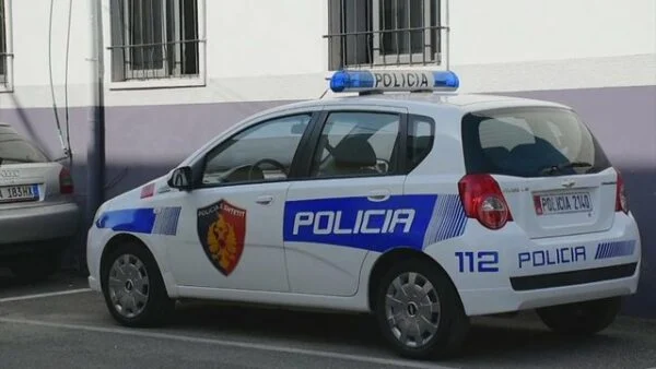 Përndoqi ish-bashkëjetuesen, bie në prangat e policisë 52-vjeçari në Elbasan