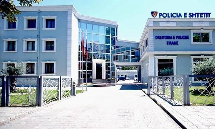Përplasi me makinë 29-vjeçarin me biçikletë/ Policia: Shoferi nuk ishte efektiv, u gjobit me 58 000 lekë