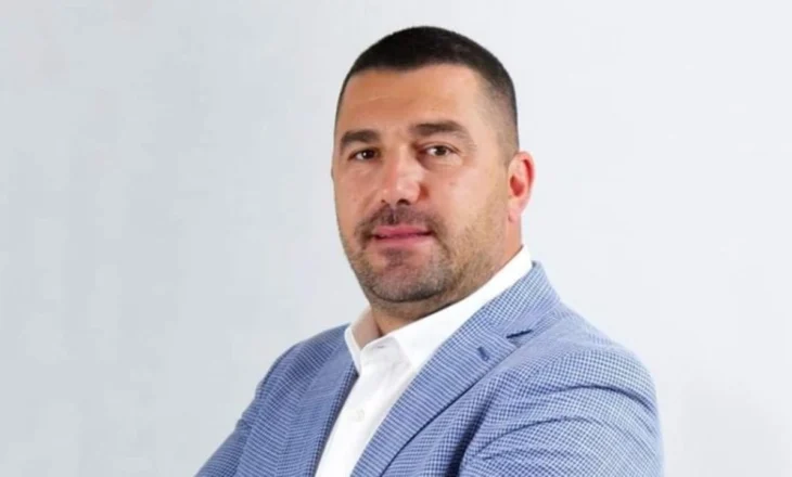 Përplasje me Ramën për shkarkimin e administratës? Kryebashkiaku i Konispolit: S’ka vend për frikë dhe nuk lëviz asnjë