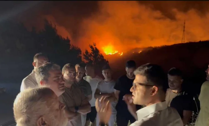 Pirro Vengu në mesnatë afër vatrave të zjarrit: Kjo është e qëllimshme dhe unë s’e pranoj këtë