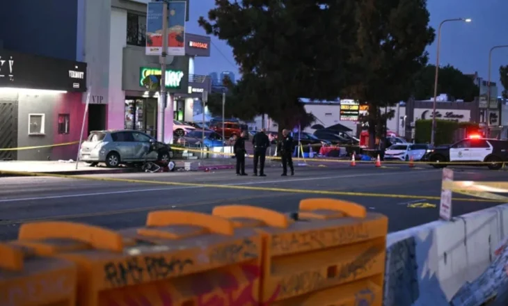 Plagosi 30 njerëz që prisnin jashtë një klubi nate në Los Angeles! Policia: Shoferi u neutralizua nga kalimtarët, njëri e qëlloi me armë