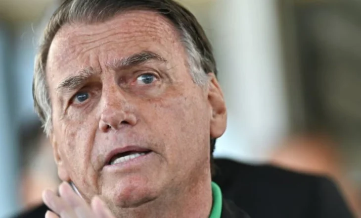 Policia federale bastis rezidencën e ish presidentit të Brazilit, i vendoset byzylyk elektronik dhe ndalohet të komunikojë me diplomatë të huaj