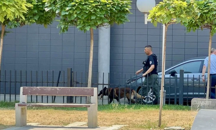 Policia jep detaje për kërcënimin me bombë në Kuvendin e Kosovës