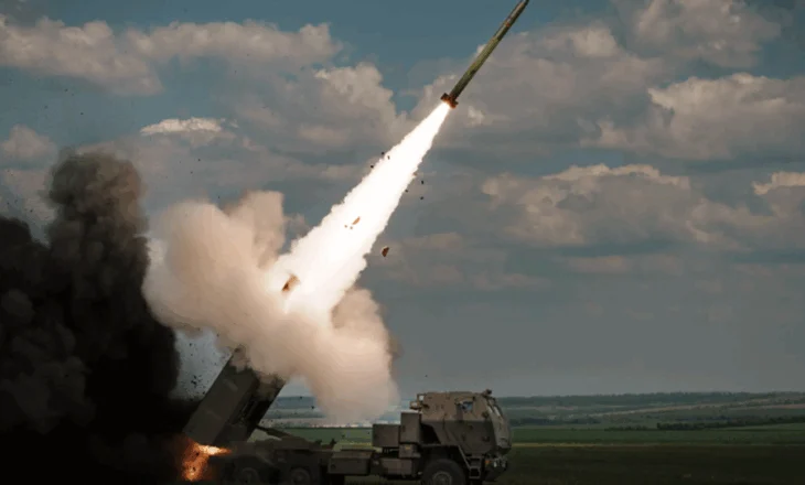 “Predha e raketa balistike”, Kievi ngre alarmin: Rusia po na vret me armët e Koresë së Veriut