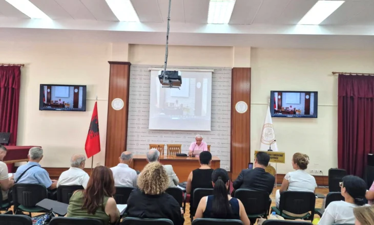 Prurjet shkencore në mendimin gjuhësor shqiptar, një konferencë në ASH