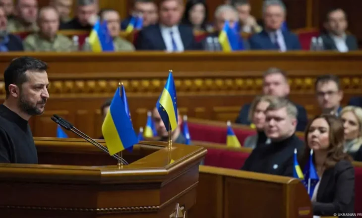 Pse presidenti Zelensky po ndryshon qeverinë në Ukrainë?
