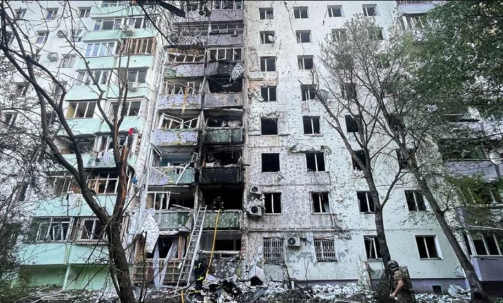 Pse Rusia po i shton sulmet ndaj Ukrainës?