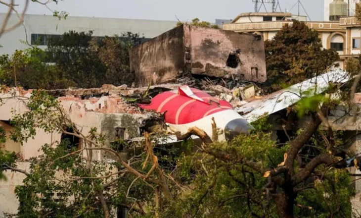 Publikohet raporti: Çfarë e shkaktoi rrëzimin e avionit ku vdiqën 260 persona