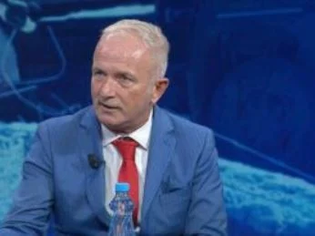 “Pushteti vendor s’ka të drejtë të tjetërsojë sheshet”/ Çoçoli: Nëse hapësirat e liruara shfrytëzohen…