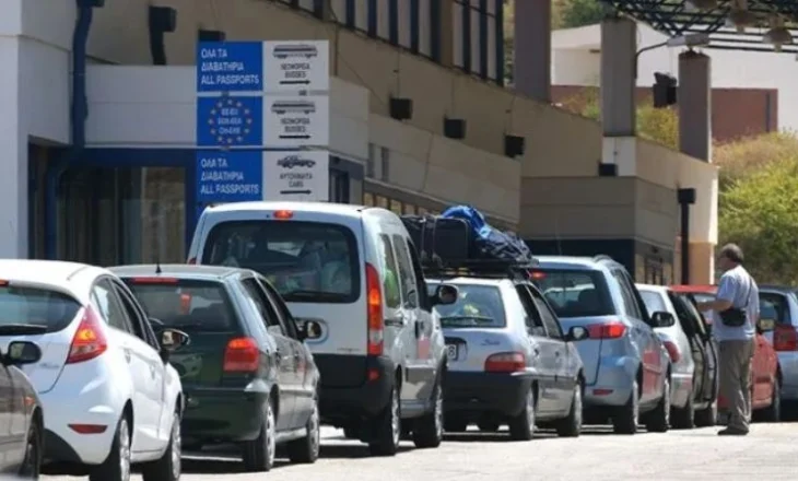 Qafë Botë: Kufiri i hapur për qytetarët, i pezulluar për veprimet doganore