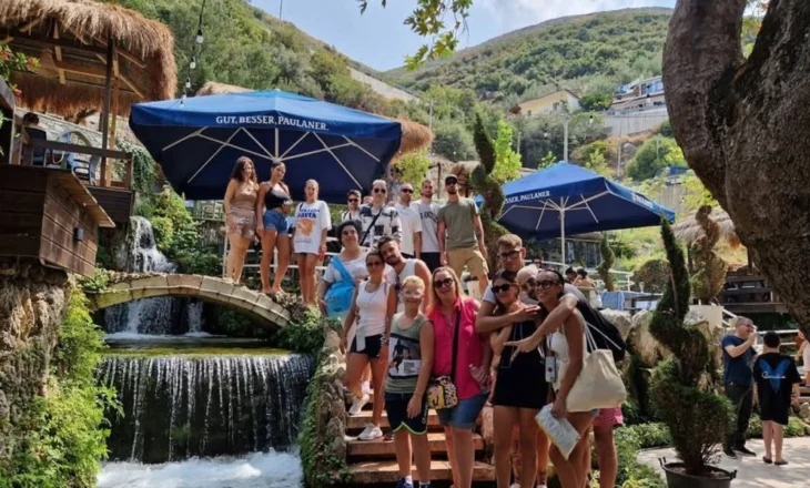 Qejf dhe zhgënjim/ “Le Figaro” pyet turistët francezë: Çfarë patë në Shqipëri