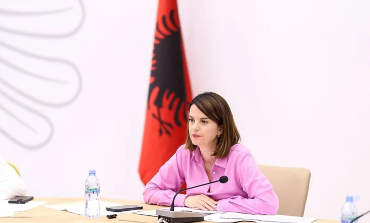 Qendrat shëndetësore të hapura 24/7, ministrja Koçiu: Në gatishmëri të plotë për të garantuar sezonin veror