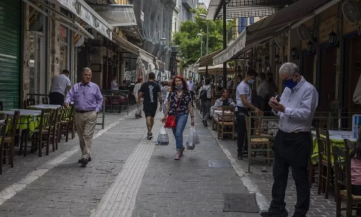 Qeveria greke propozon 13 orë punë në ditë, punëtorët: Do rrënohemi mendërisht e fizikisht