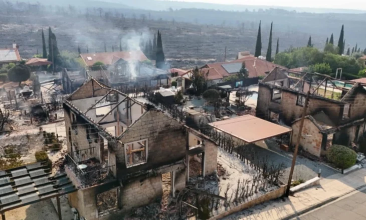 Qipro në flakë, digjen shtëpi dhe njerëz / Zjarri përfshin një pjesë të qytetit të Limassol, viktimat u gjetën në një makinë