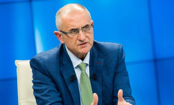 Rama është i çmendur dhe mashtrues serial, ai ka kënaqësi pafund kur sheh se të tjerët vuajnë
