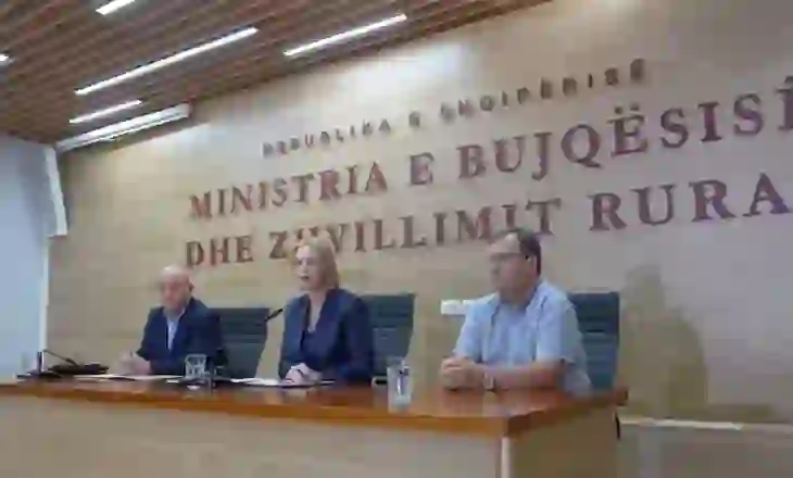 Rama kërkoi shkrirjen, Denaj i pezulloi dhe do fusë në provim inspektorët e AKU-së