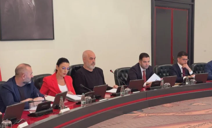Rama ndëshkon kryebashkiakët, çdo leje ndërtimi mbi 6 kate kërkon firmën e kryeministrit