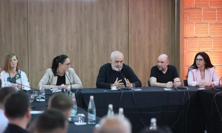 Rama paralajmëron arkitektët: Do të mbajnë përgjegjësi të plotë për projektet që devijohen