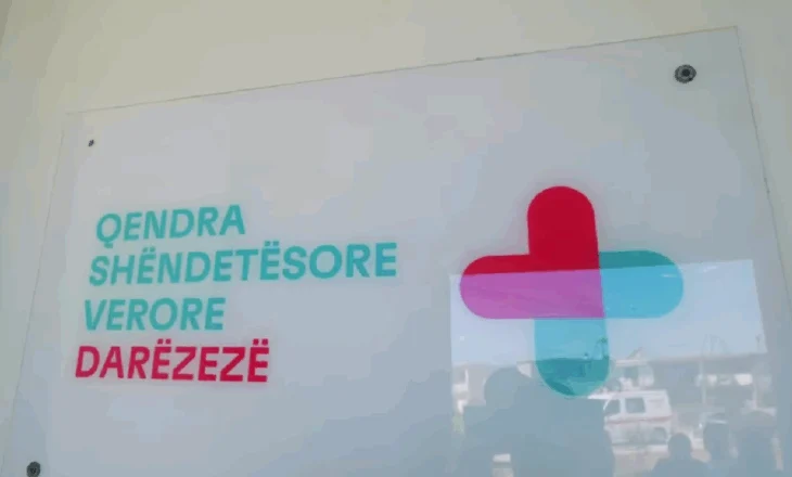 Rama: Pushues vendas dhe të huaj në plazhin e Darëzezës, qendra shëndetësore është në gatishmëri të plotë