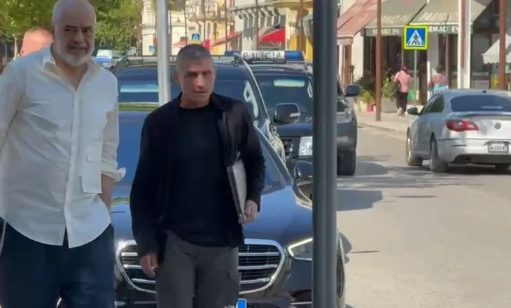 Rama takim në bashkinë e Vlorës, diskutohen problemet që lidhen me ujin e pijshëm dhe menaxhimin e mbetjeve