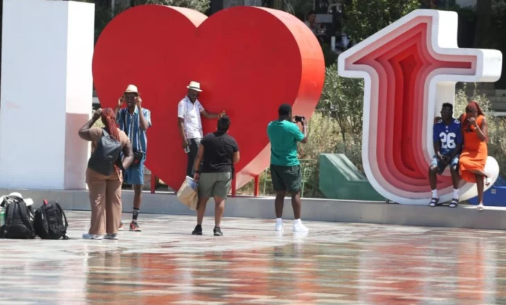 Ramës i bie dhe turizmi/ Vizitorët e huaj u rritën me më pak se 5 për qind
