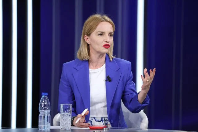 “Raporti i KE është alarm për rrezikun kombëtar”, Zhulali reagon ashpër: Shqipëria, një shtet i këputur në çdo hallkë