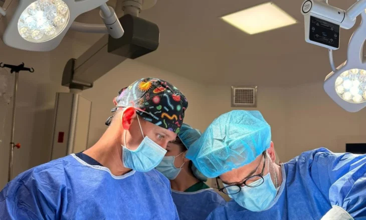 Realizohet për herë të parë ndërhyrja e avancuar neurokirurgjikale, Rama: I ktheu shpresën 75-vjeçarit pas goditjes në tru