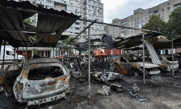 Rëndohet bilanci i viktimave nga sulmet ruse në Ukrainë, zyrtarët: Rusia lëshoi mbi 200 dronë dhe 30 raketa