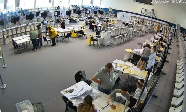 Rinumërimi i votave/ Pas Tiranës e Fierit, sot hapen 290 kutitë e Durrësit