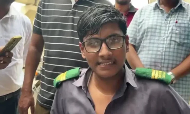 Rrëzimi i avionit ushtarak mbi shkollën në Bangladesh, rrëfehet i mituri që mbijetoi: Shoku vdiq para syve të mi
